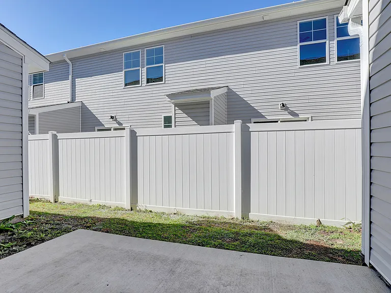 317 Starfish Ln — Photo 13