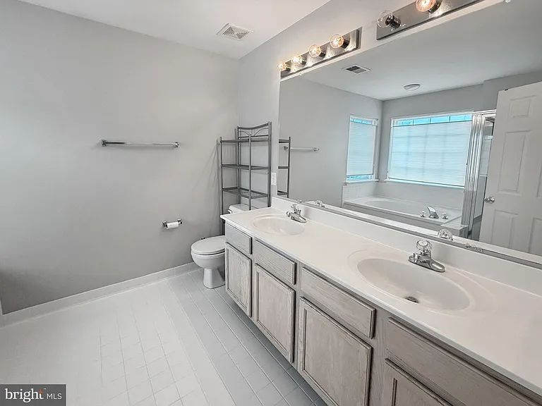 12519 Royal Crown Dr — Photo 18