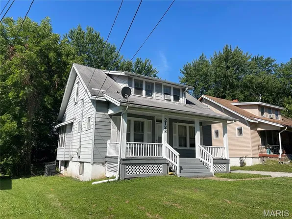 2128 Lexa Dr, Saint Louis, MO 63136