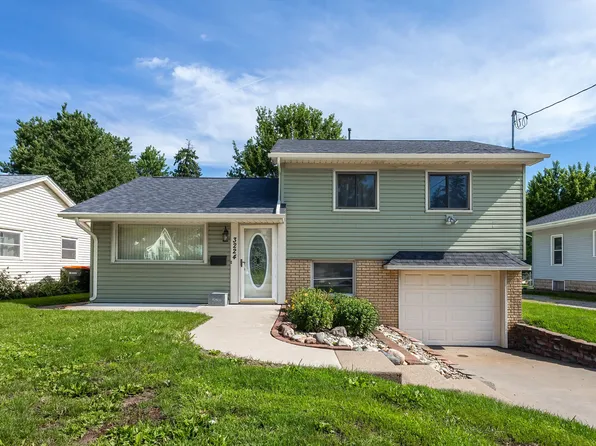 3224 W Locust St, Davenport, IA 52804