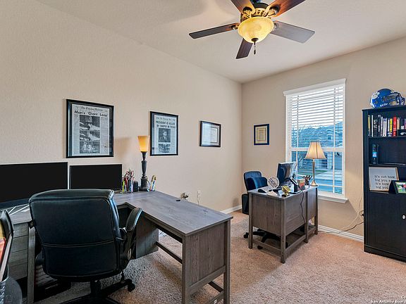 4th image of 755 Pelican Beach