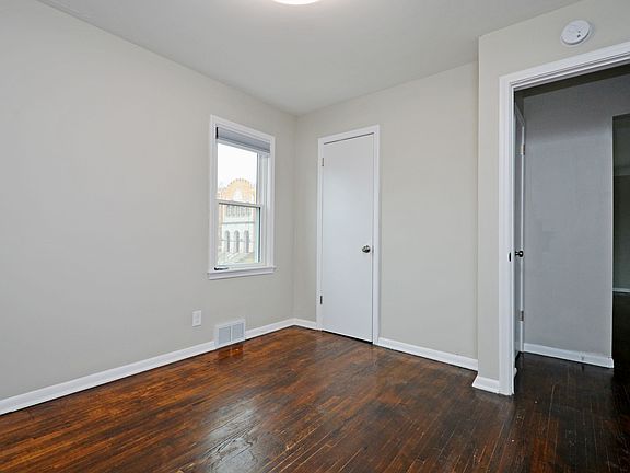 2nd image of 923 Oliver Ave N #2