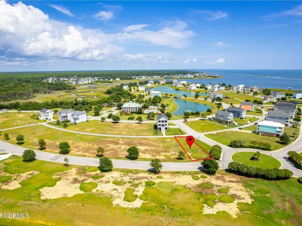 824 Cannonsgate Drive, Newport, NC 28570