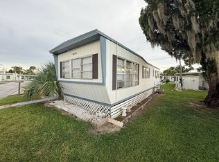 6139 Pleasant St, Zephyrhills, FL 33542