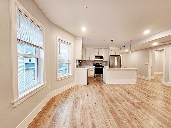 3rd image of 11 Holton St #9