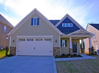 1213 Old Bramble Ln, Fuquay Varina, NC 27526