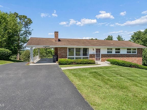 3rd image of 133 Rosefield Dr