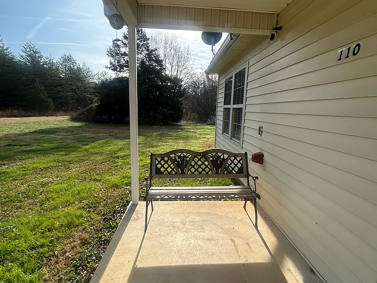 110 Eyers Way — Photo 3