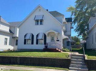 1024 N 9th St, Burlington, IA 52601