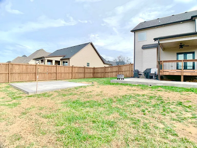 1376 Apple Blossom Rd — Photo 35