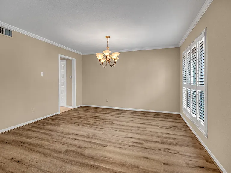 1659 W Sam Houston Pkwy S — Photo 7