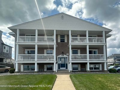 521 Ocean Ave APT 5, Avon By The Sea, NJ, 07717