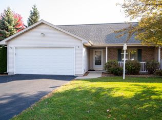 2745 Havenwood Dr #A-1, Oshkosh, WI 54904