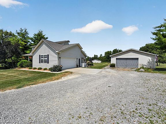 4th image of 3430 Farmers Creek Rd