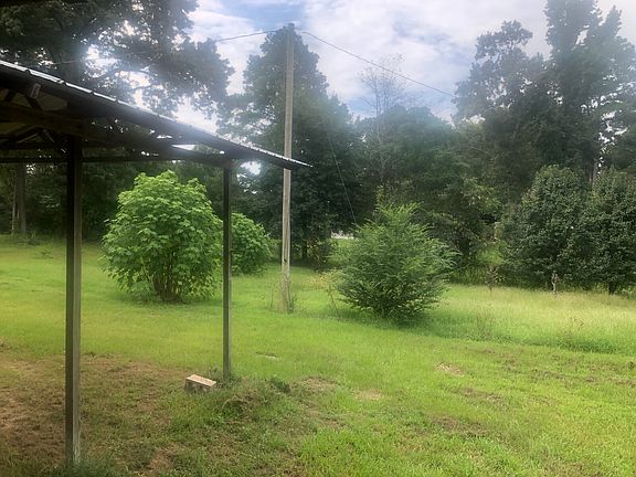 3rd image of 476 Kelly Rd