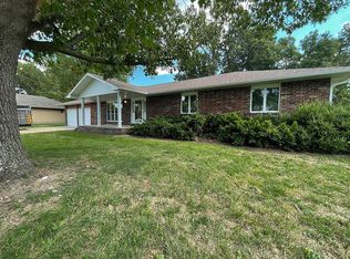 728 Lawson St, Mount Vernon, MO 65712