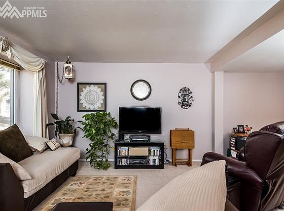 2nd image of 1154 Cree Dr