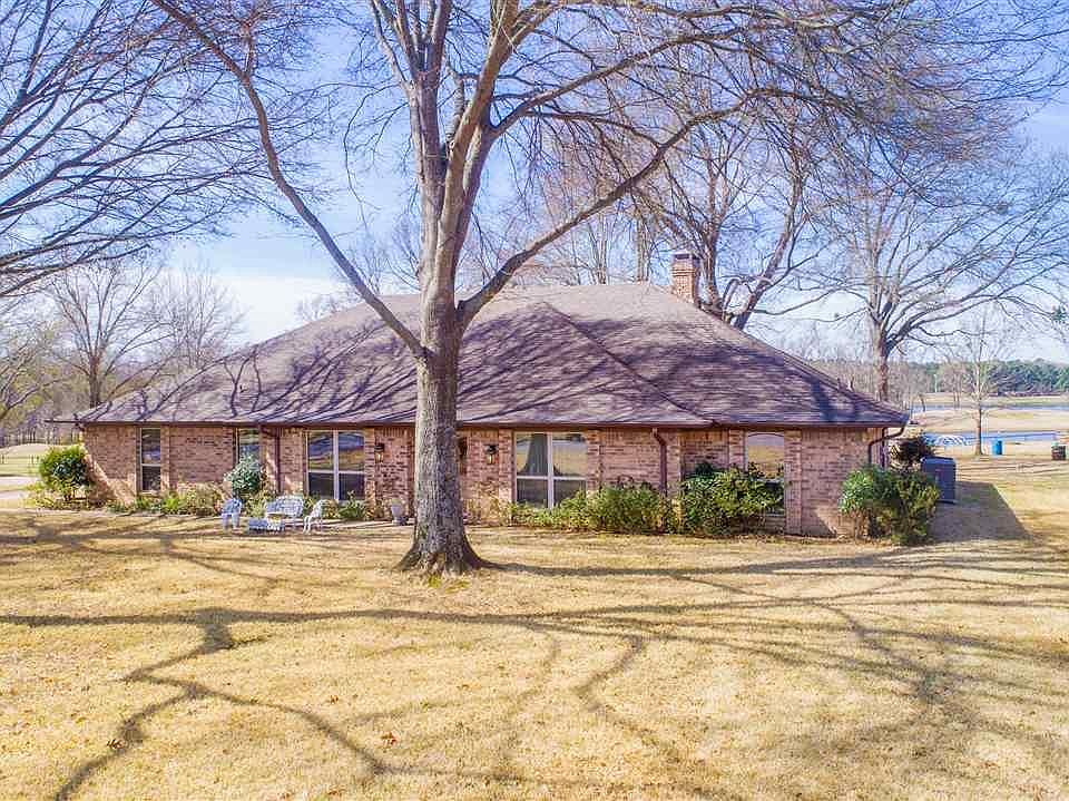 1st image of 3133 Fareway Ln