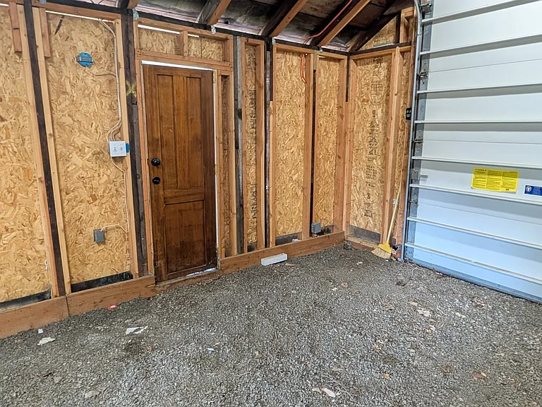 4117 S Grand Blvd — Photo 38