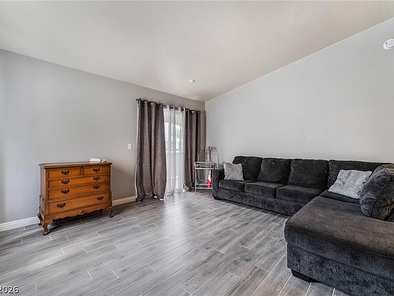 4th image of 2725 S Nellis Blvd Unit 2027
