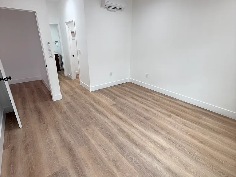 3202 Wolfe St #1 — Photo 3