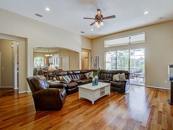 2nd image of 1017 Meadow Breeze Ln