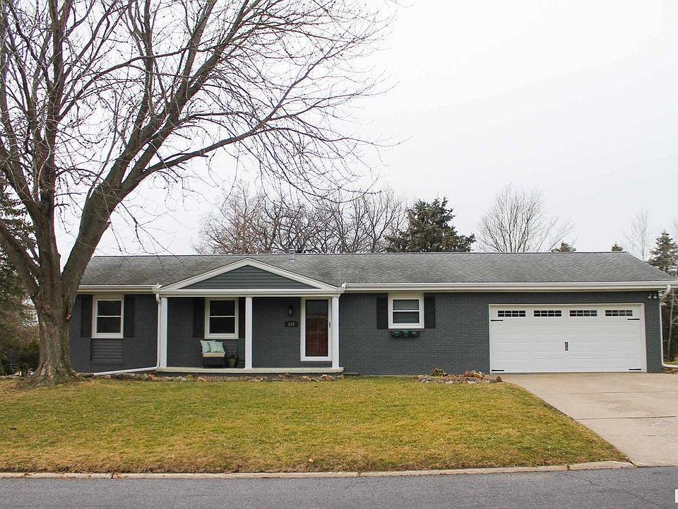 1st image of 805 Curtis Ct