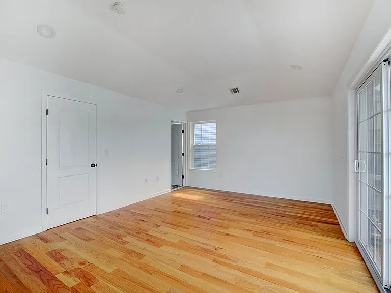 8907 Grand Ave #2 — Photo 22
