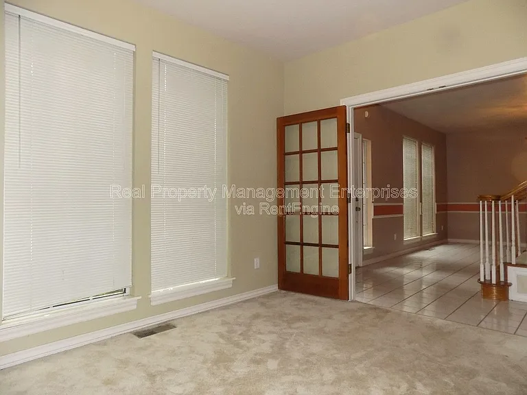 10018 Birkenhead Ct — Photo 4