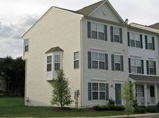 501 Frontier Fort Ln, Strasburg, VA 22657