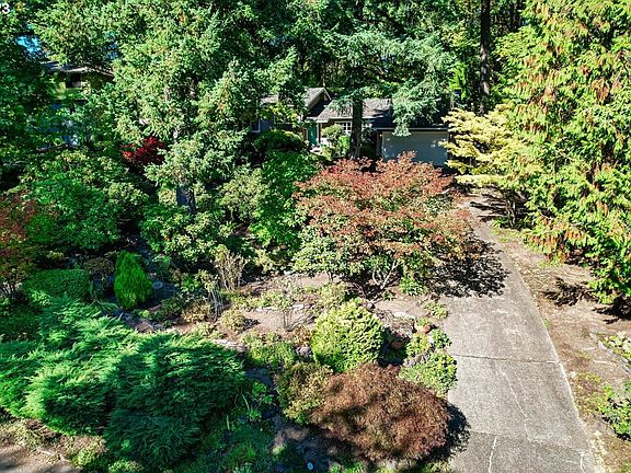 2nd image of 10895 NW Lost Park Dr