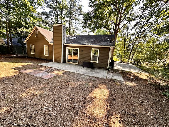 4th image of 747 Greenhedge Dr