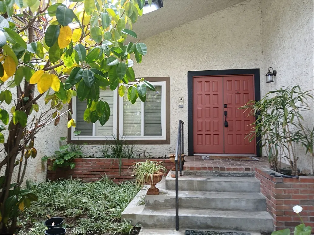 3 bed, 2.5 bath, 2639 sqft, $6,550 — Photo 3