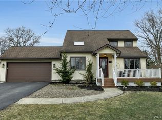 6727 Campbell Blvd, Lockport, NY 14094