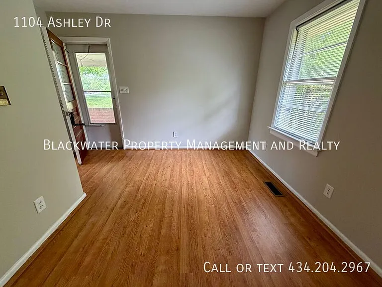1104 Ashley Dr — Photo 6