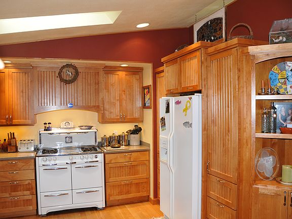 5th image of 22101 SE 32nd St