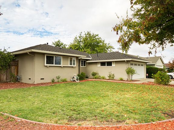 3rd image of 5487 Clovercrest Dr