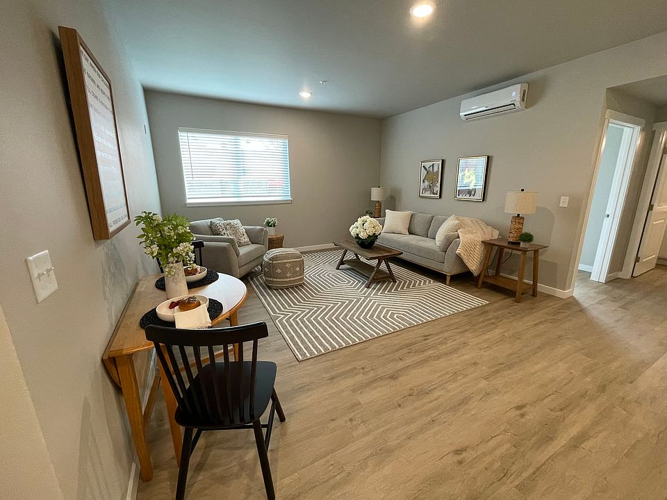 1st image of 6015 67th Avenue Ct W #102
