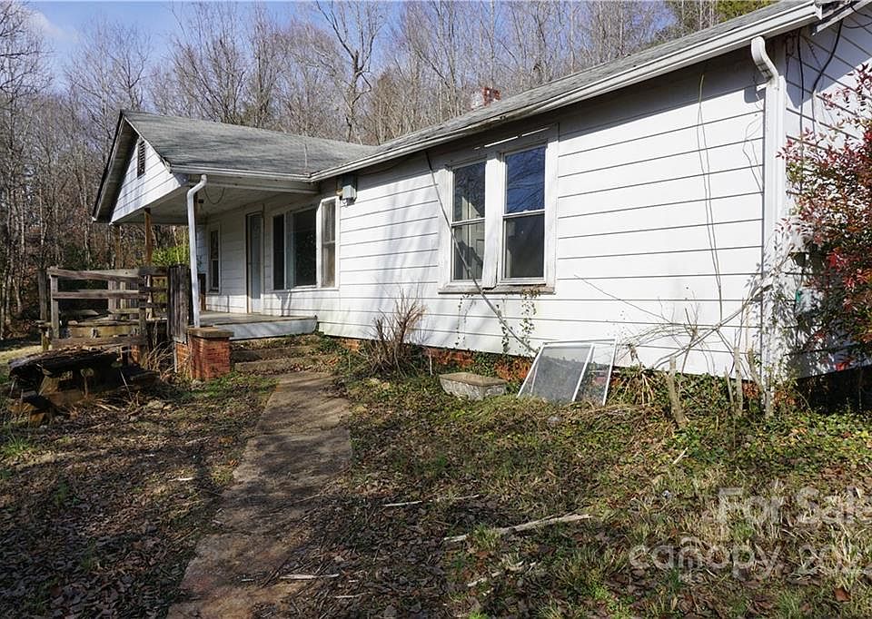 1st image of 132 Wayside Pl