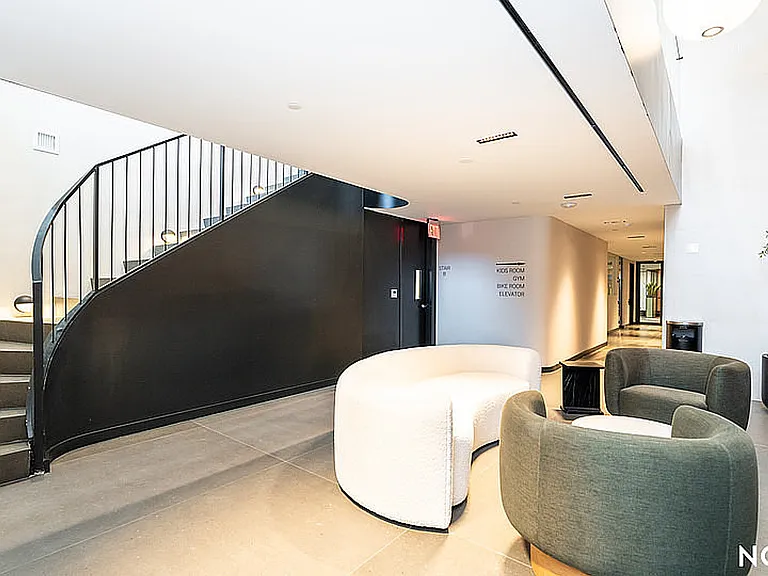 527 Grand Ave #806 — Photo 14