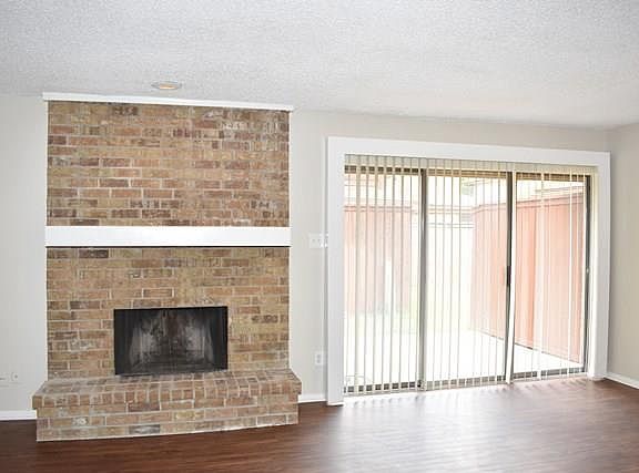 2nd image of 3 Park Ln