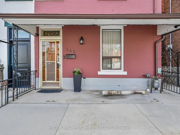 142 Ray St N, Hamilton, ON L8R 2Y2