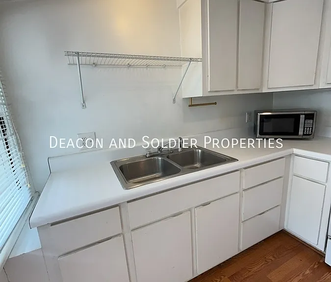 740 E Fort King St #3 — Photo 2