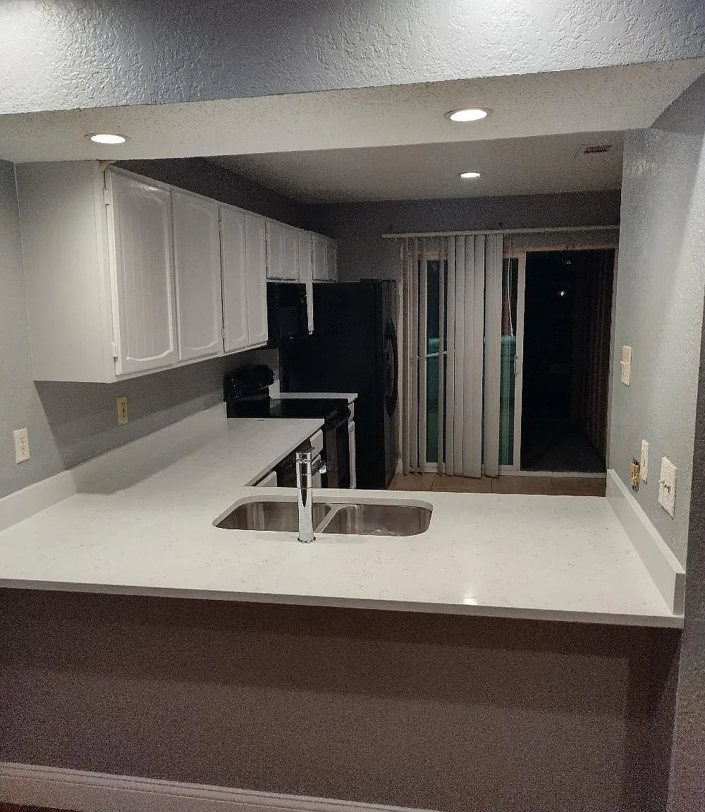 3 bed, 1239 sqft, $2,000 — Photo 1
