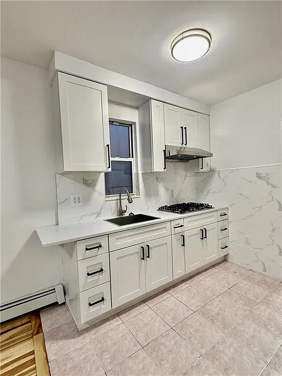 3 bed, 800 sqft, $2,800 — Photo 1