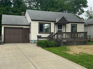 445 Quentin Rd, Eastlake, OH 44095