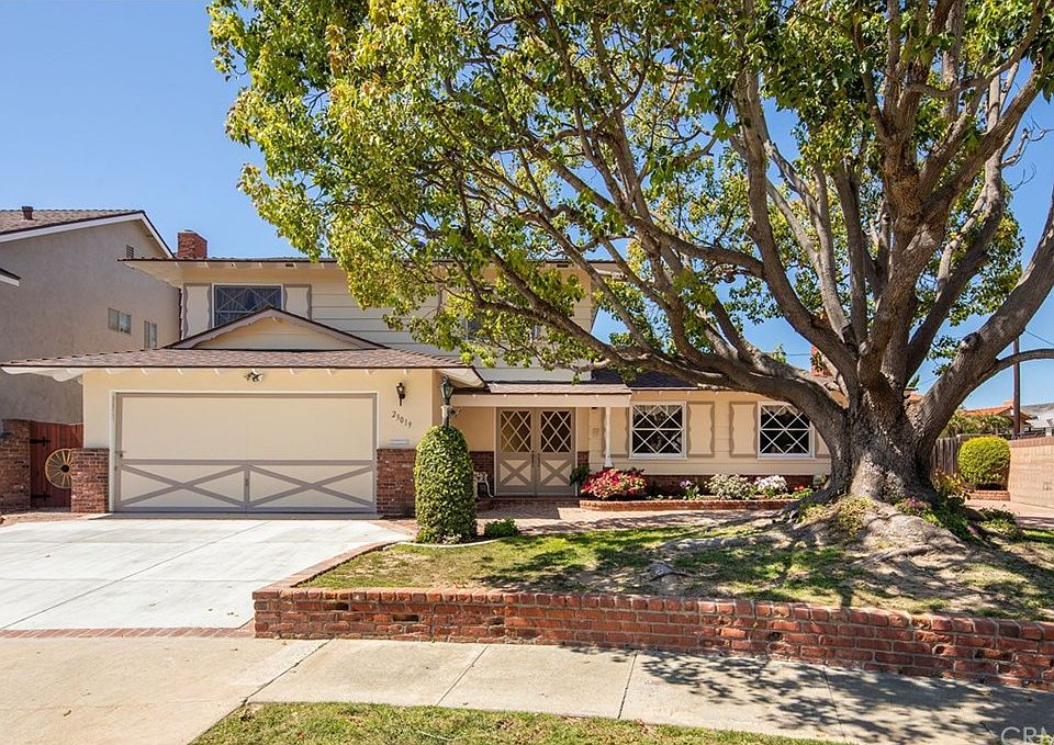 1st image of 23019 Benner Ct