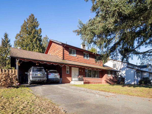 830 Irvine St, Coquitlam, BC V3C 4C2