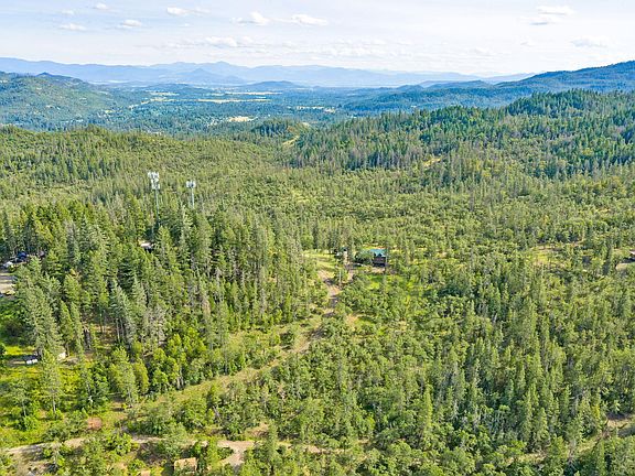 3rd image of 275 Citadel Rd