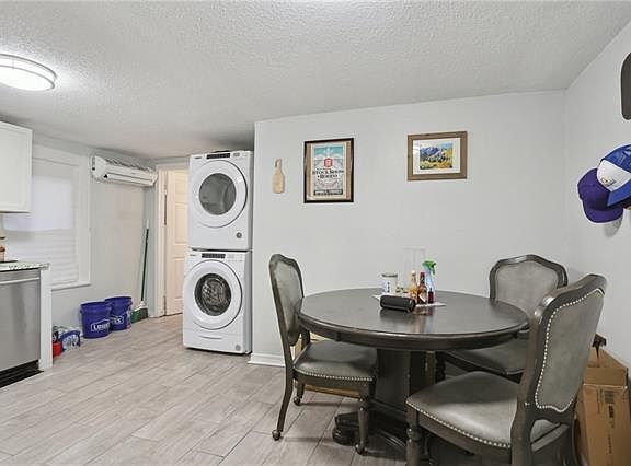 5th image of 1735 Delachaise St #1A